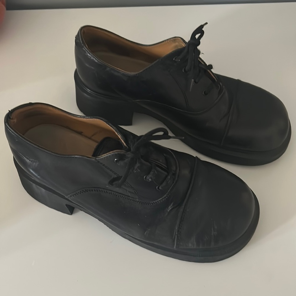 Rare vintage chunky Dr. Martens black platform loafers/oxfords